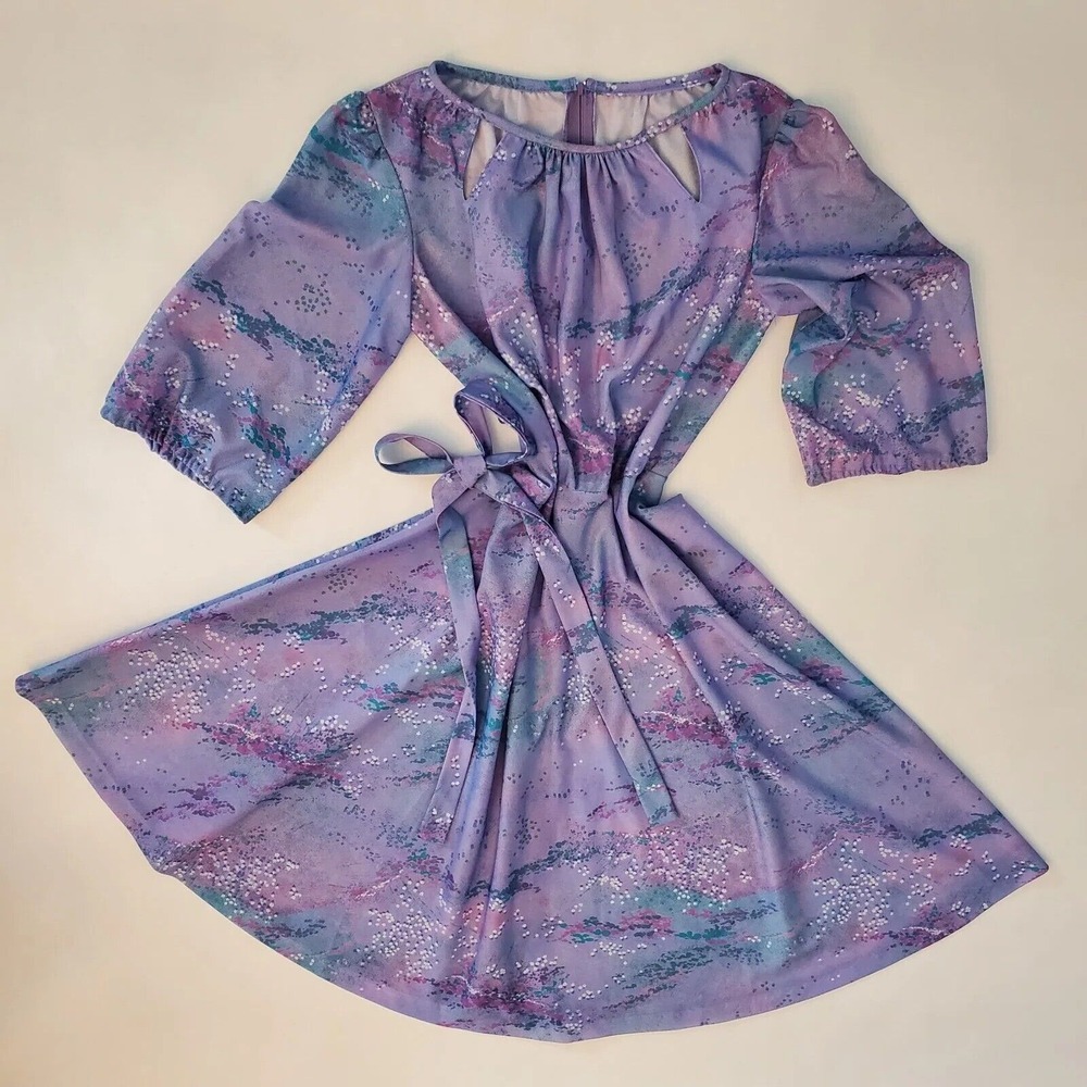 Vintage Pleated Dress Disco or Workwear Purple w/ collar Cut outs and belt‎